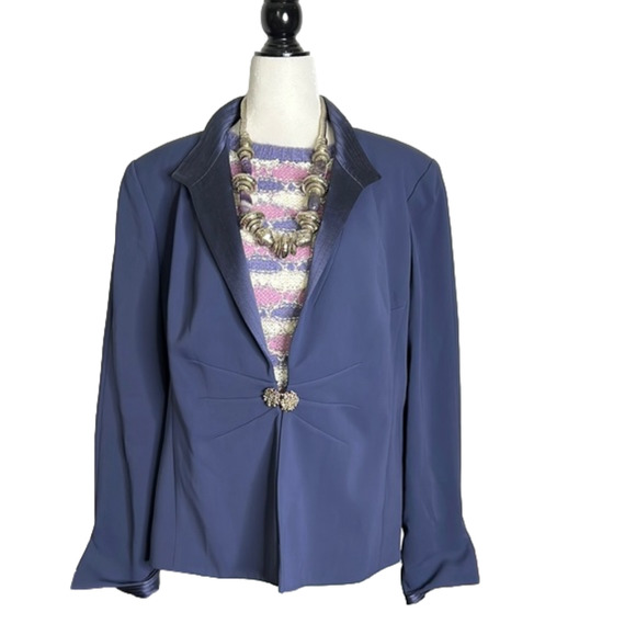 Sunny Choi Formal Violet Blazer - made in Canada - Picture 1 of 10